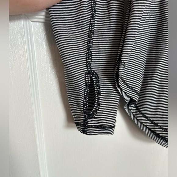 Lululemon Yogini 5 Year Long Sleeve TeeTonka Stripe Black White - Picture 4 of 7